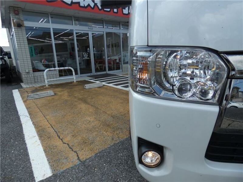 HIACE VAN