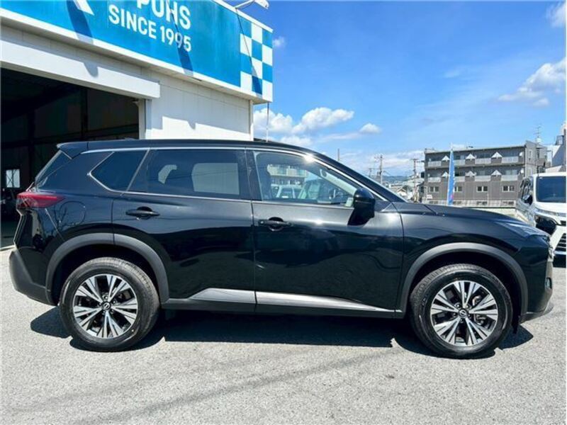 X-TRAIL