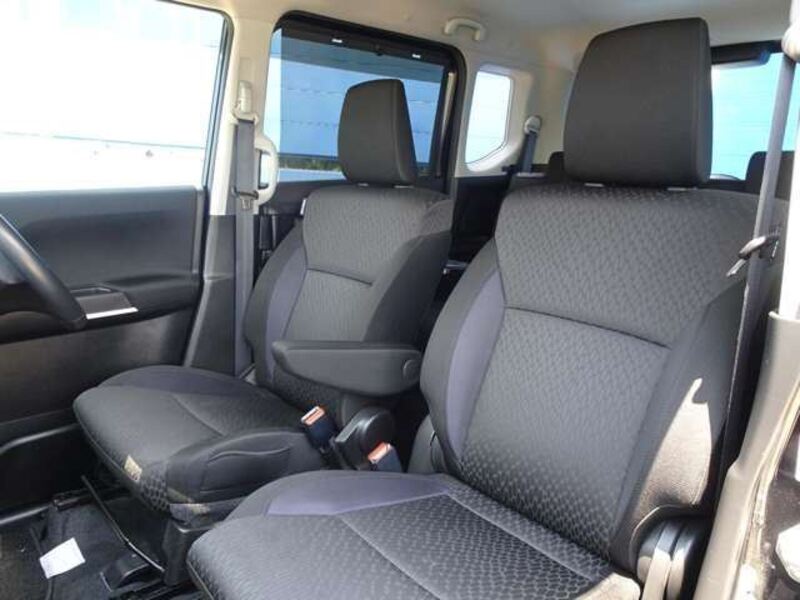 DELICA D2