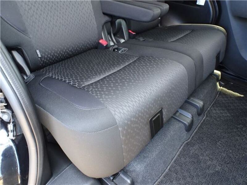 DELICA D2