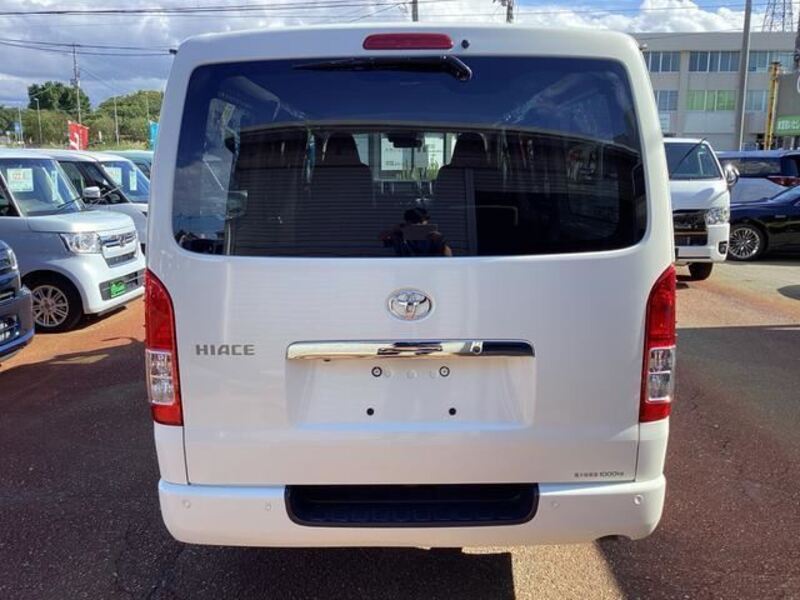 HIACE VAN