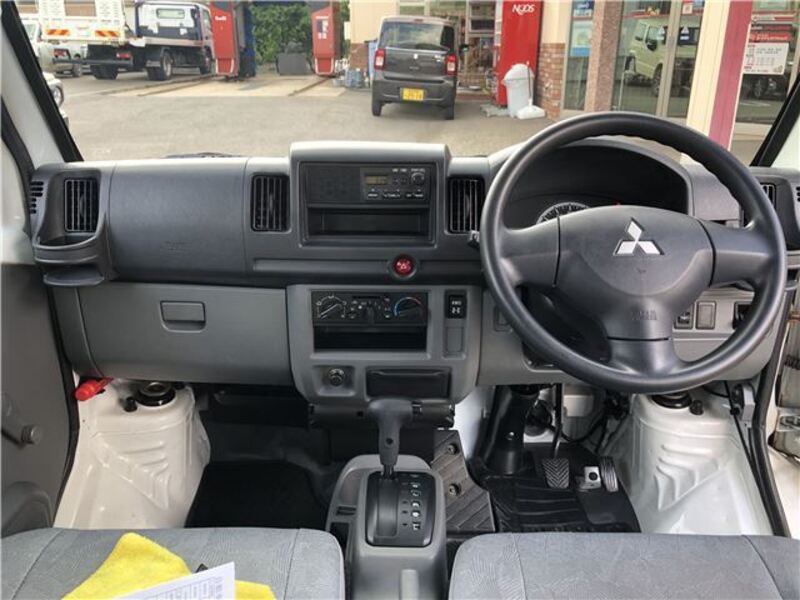 MINICAB VAN