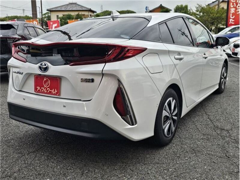PRIUS PHV