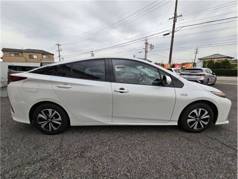 PRIUS PHV