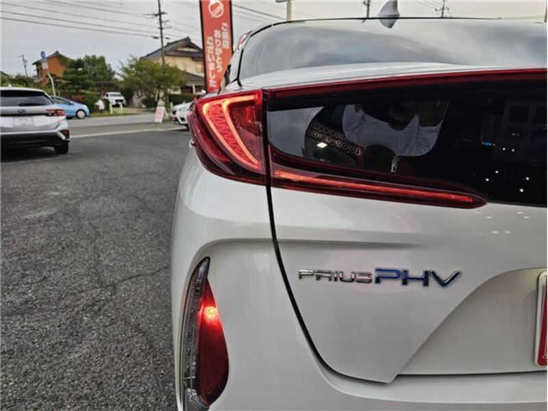 PRIUS PHV