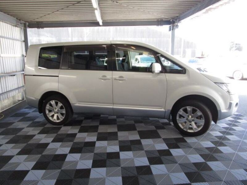DELICA D5