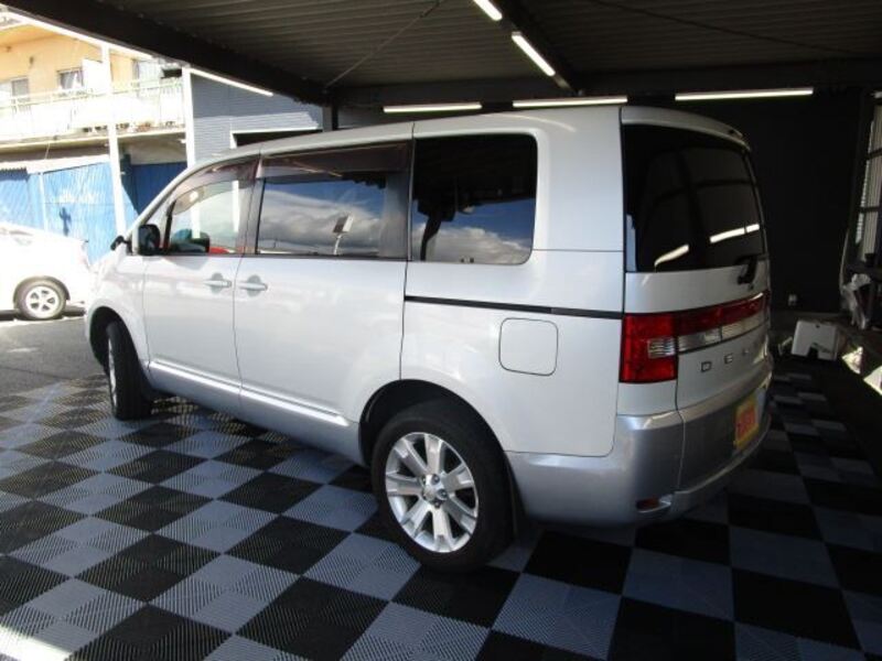 DELICA D5