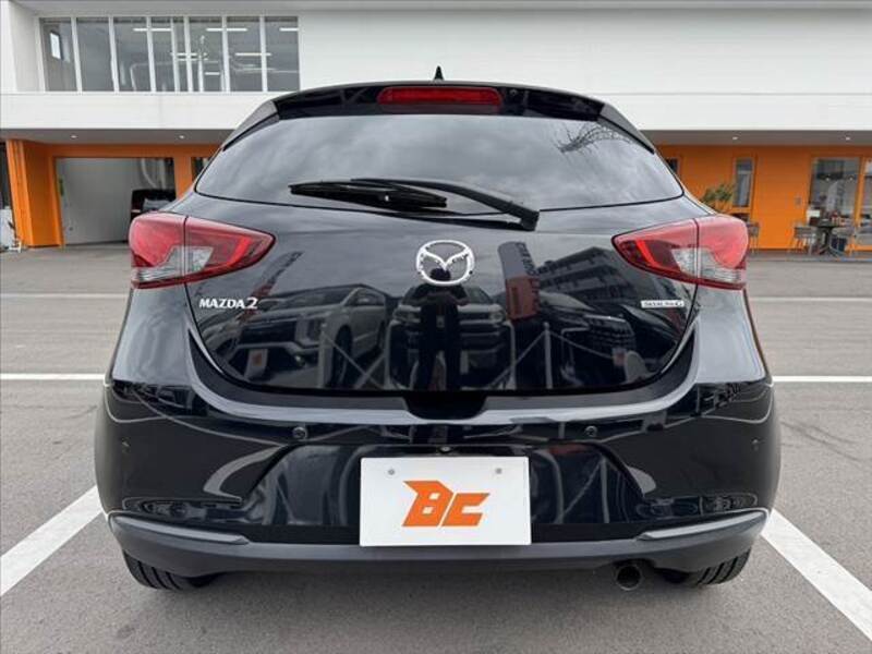 MAZDA2