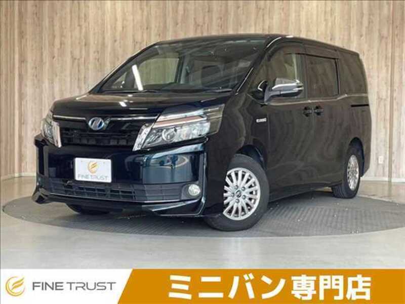 TOYOTA VOXY