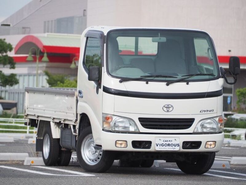 TOYOTA DYNA