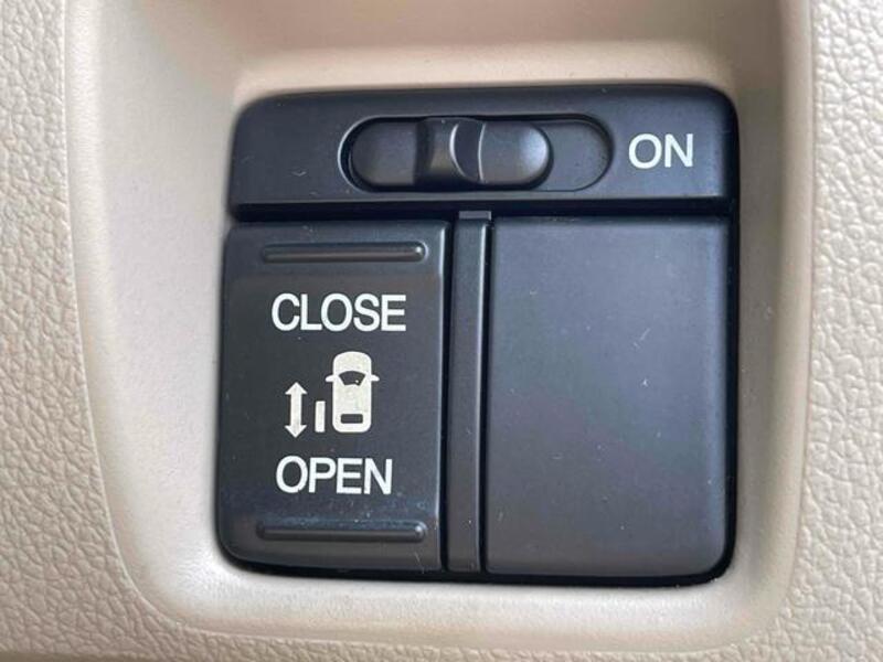 N BOX
