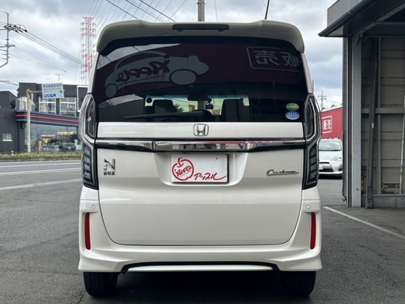 N BOX CUSTOM