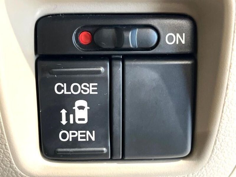N BOX