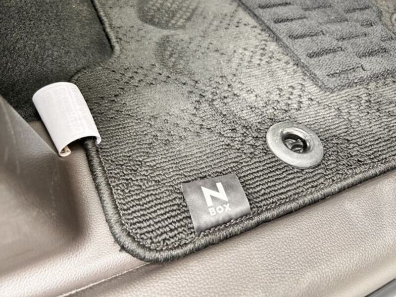 N BOX