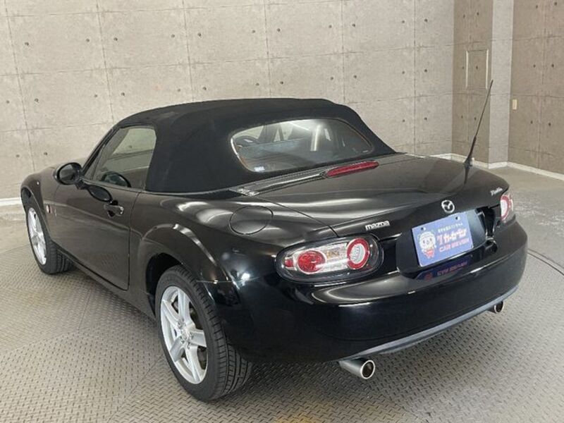 ROADSTER