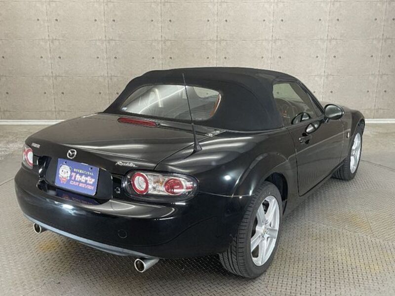ROADSTER