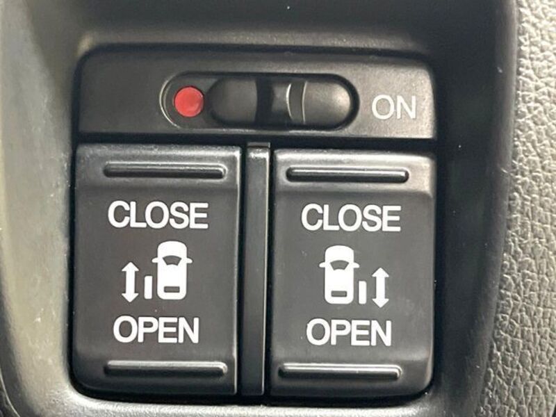N BOX