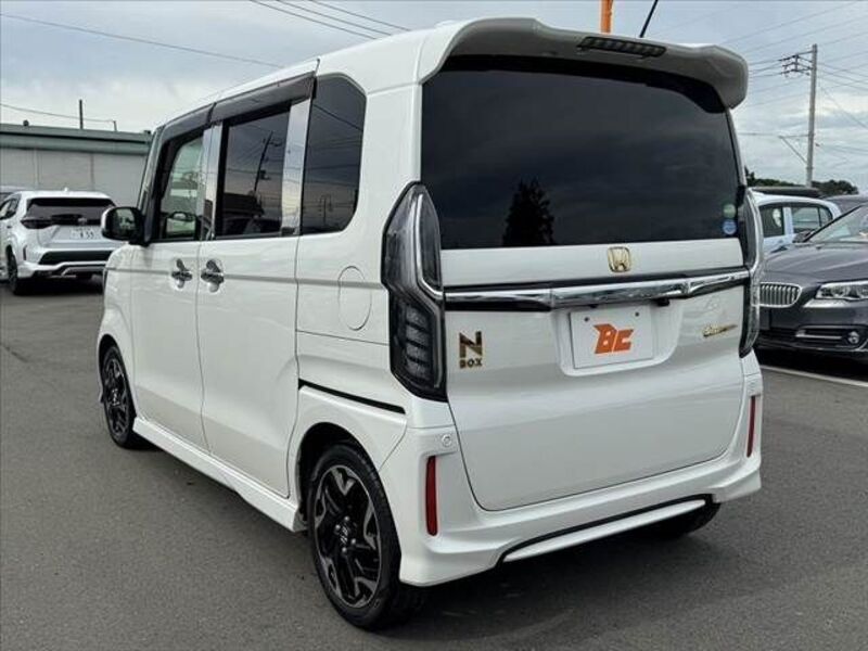N BOX CUSTOM