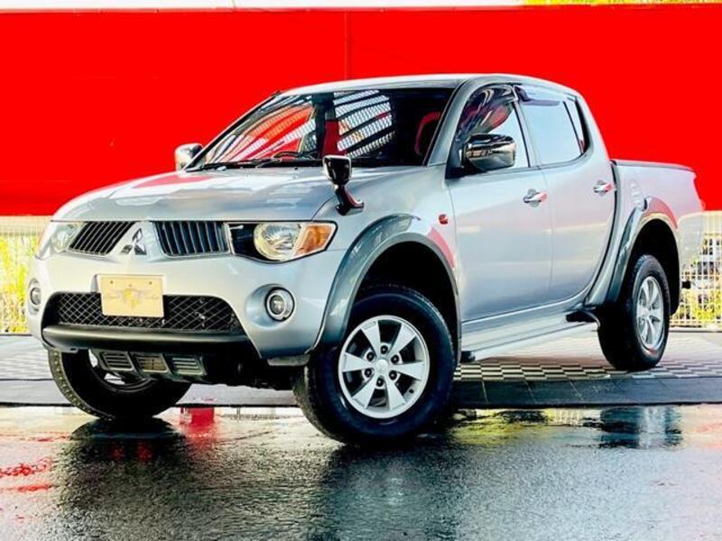 MITSUBISHI TRITON