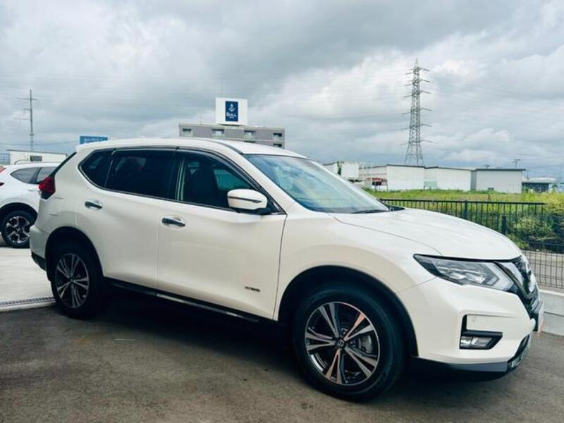 X-TRAIL