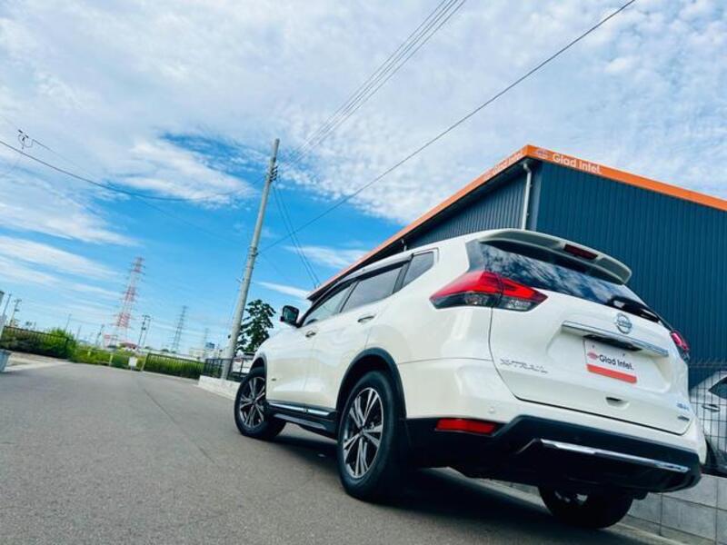 X-TRAIL