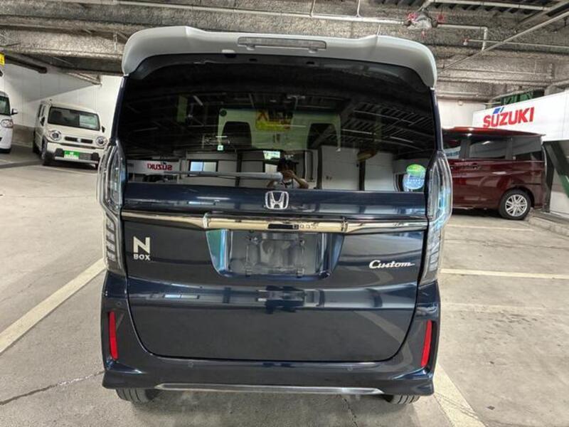 N BOX CUSTOM