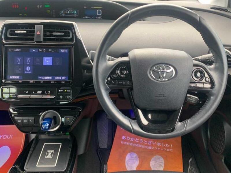 PRIUS PHV