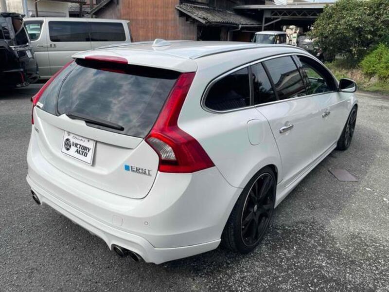 V60