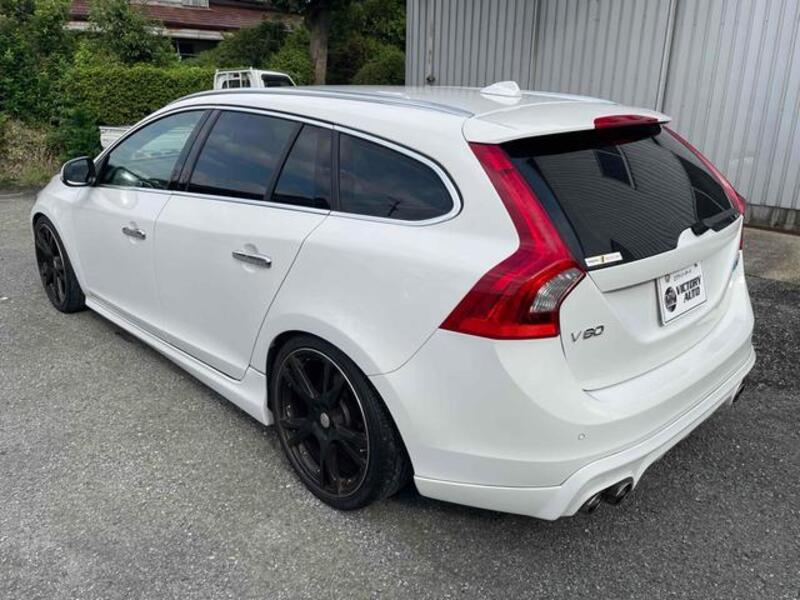 V60