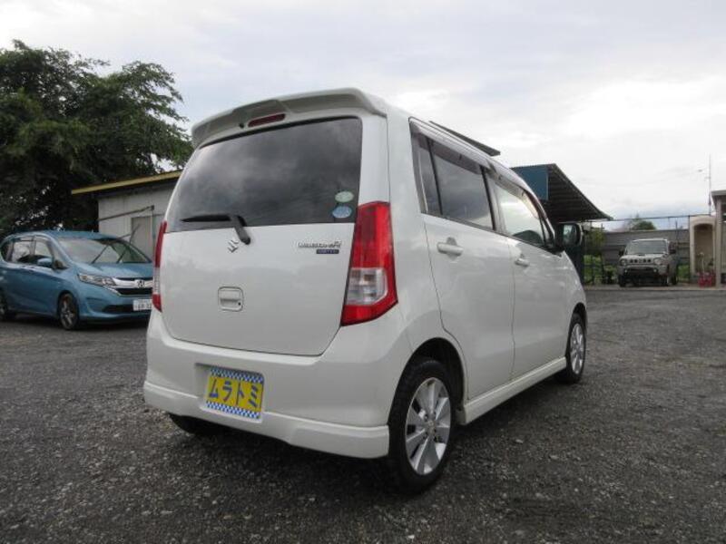 WAGON R