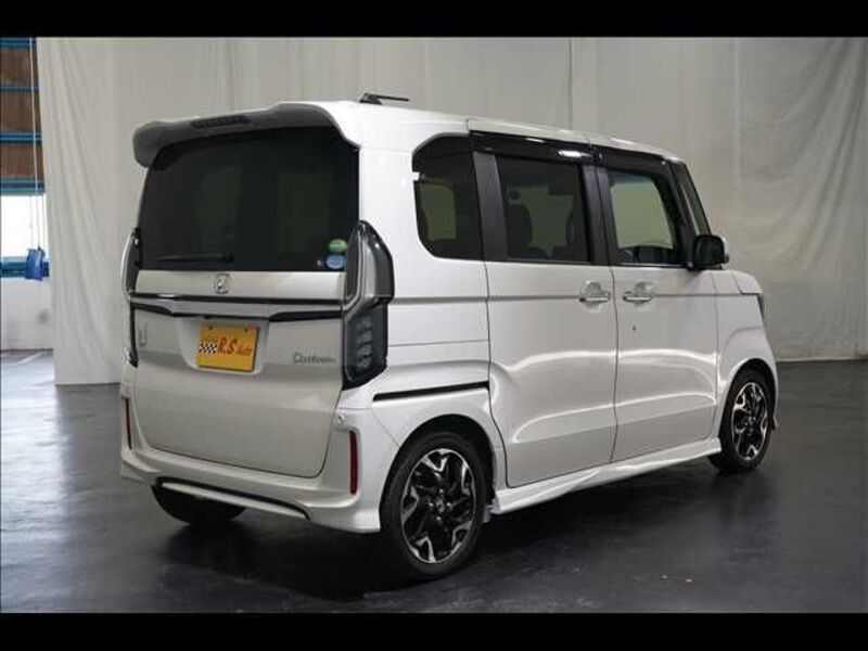 N BOX CUSTOM