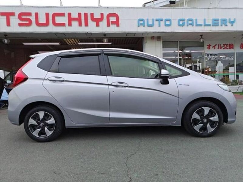 FIT HYBRID