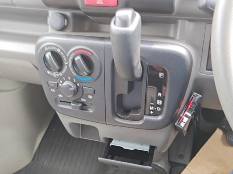 MINICAB VAN