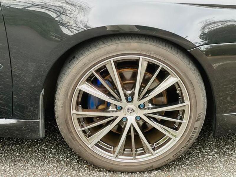 LEGACY B4