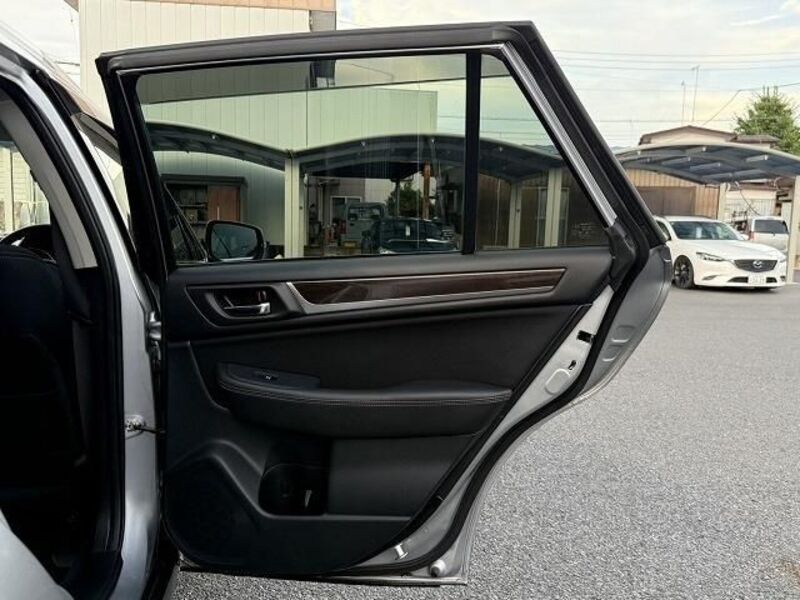 LEGACY OUTBACK