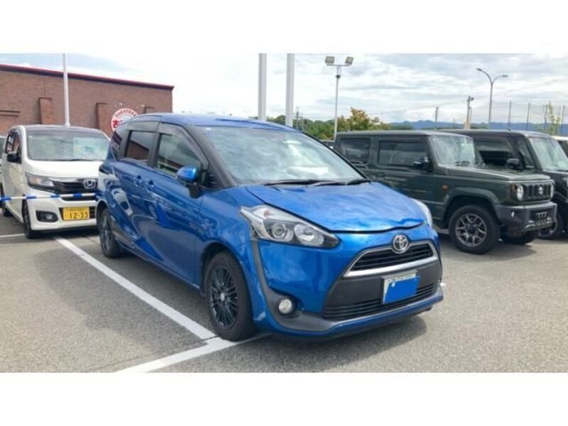 TOYOTA SIENTA