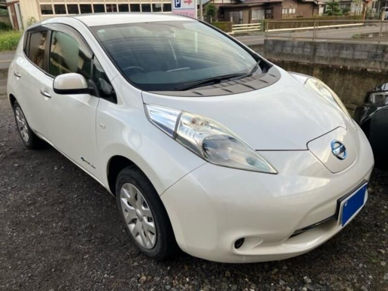 NISSAN LEAF