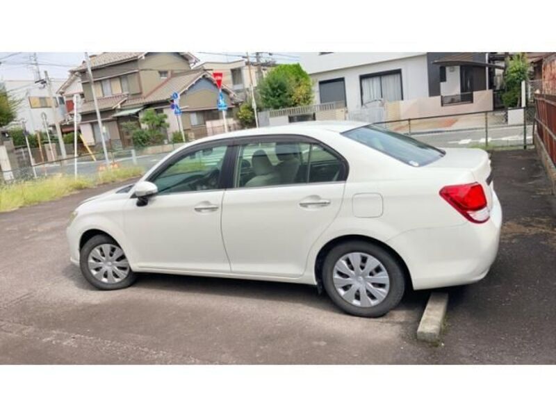 COROLLA AXIO