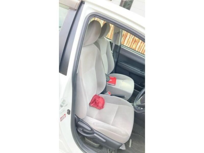 COROLLA AXIO