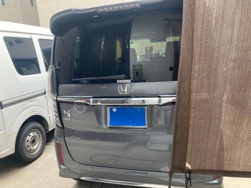 N BOX CUSTOM