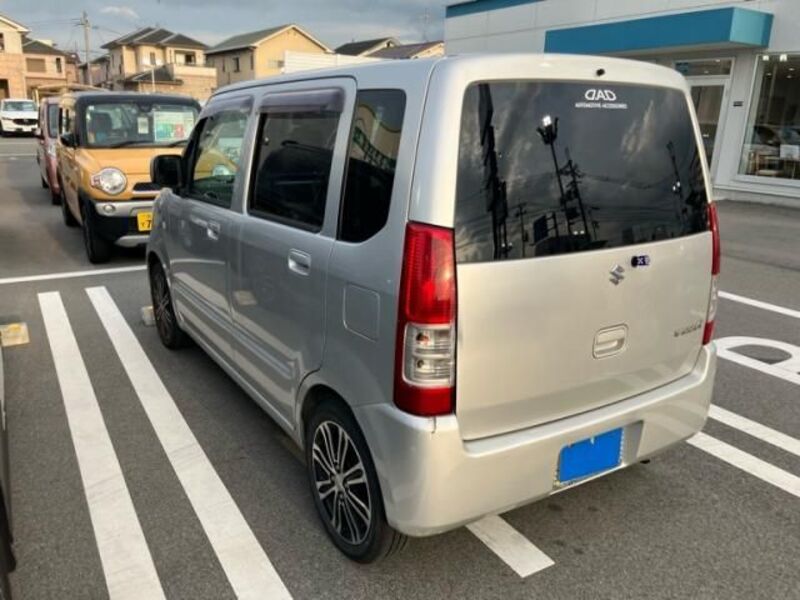 WAGON R