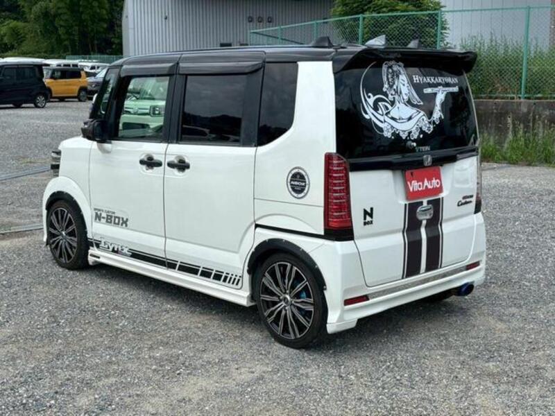 N BOX CUSTOM