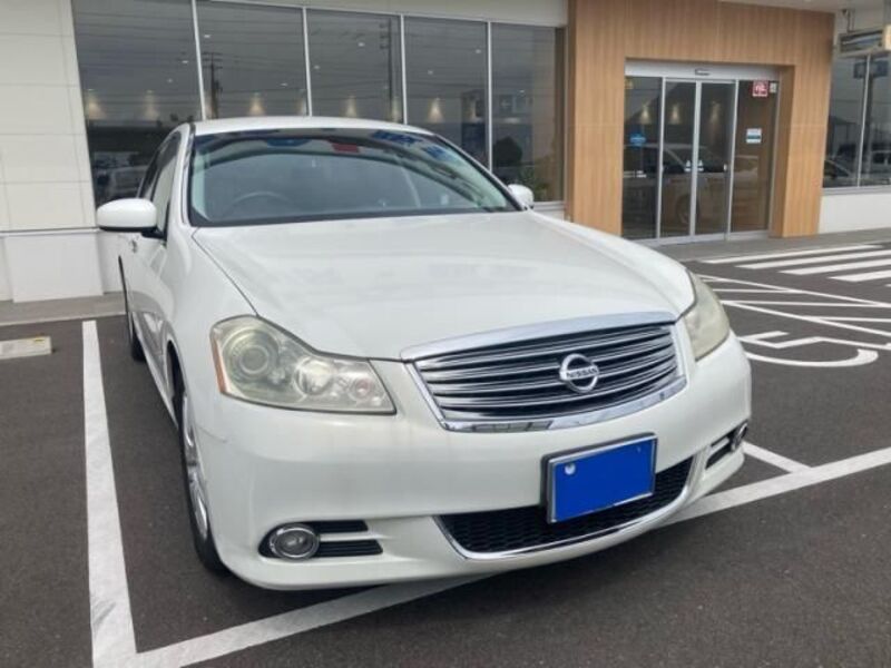 NISSAN FUGA