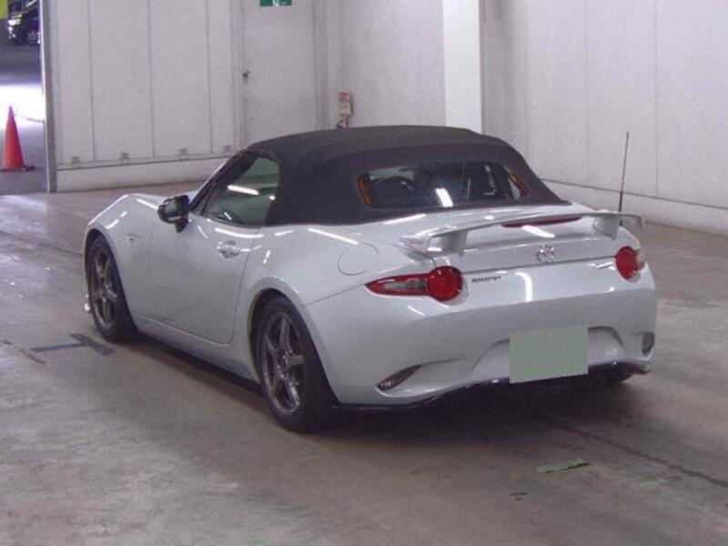 ROADSTER