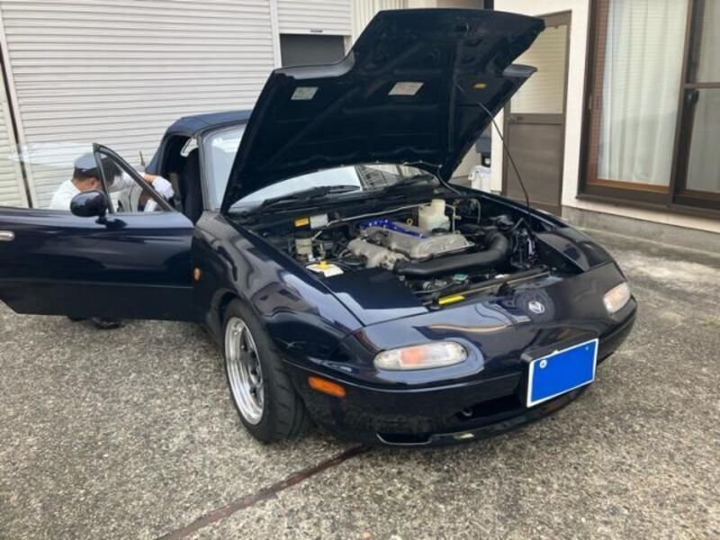 EUNOS ROADSTER