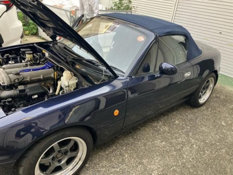 EUNOS ROADSTER