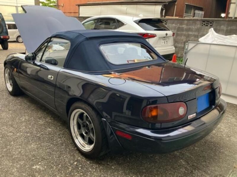 EUNOS ROADSTER