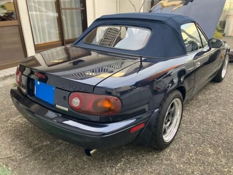 EUNOS ROADSTER