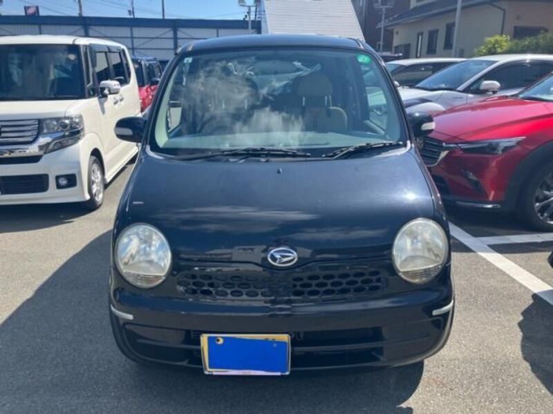 DAIHATSU MOVE LATTE