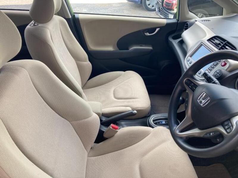 FIT HYBRID